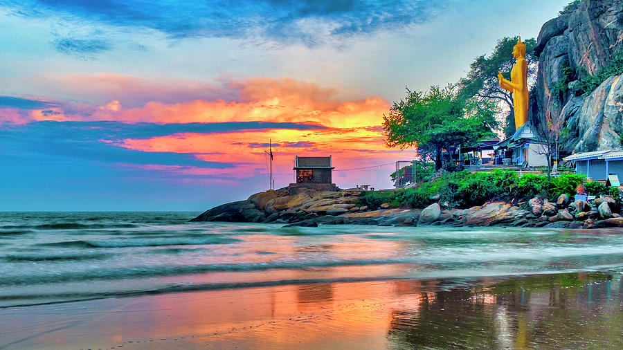 what are the top tourist attractions in Hua Hin