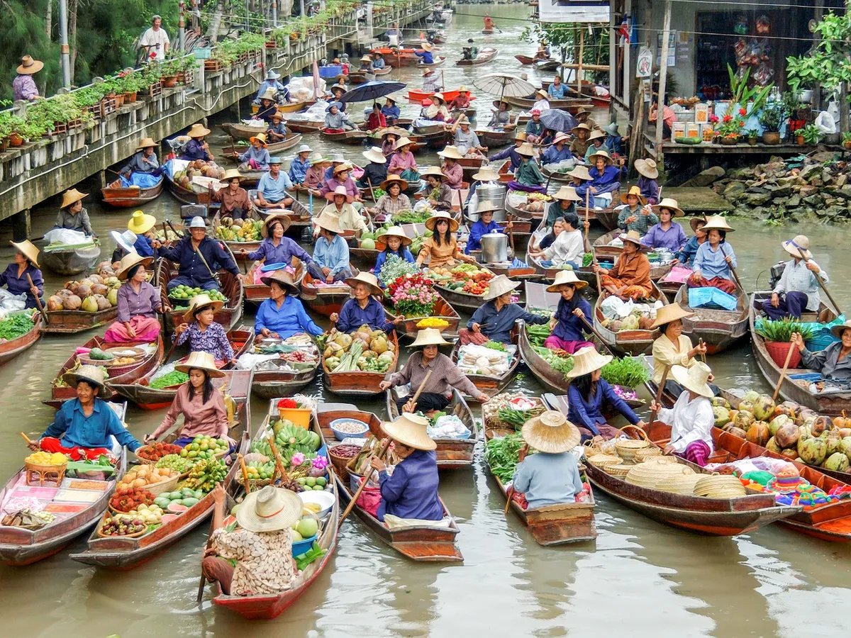 how to plan a trip to the floating markets in thailand