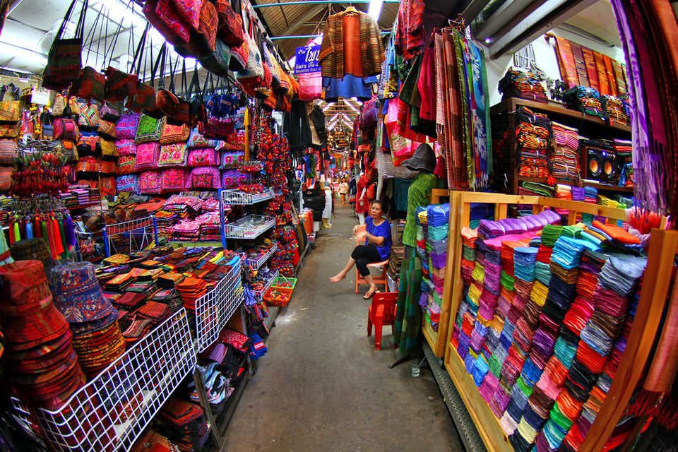 where to go shopping in thailand