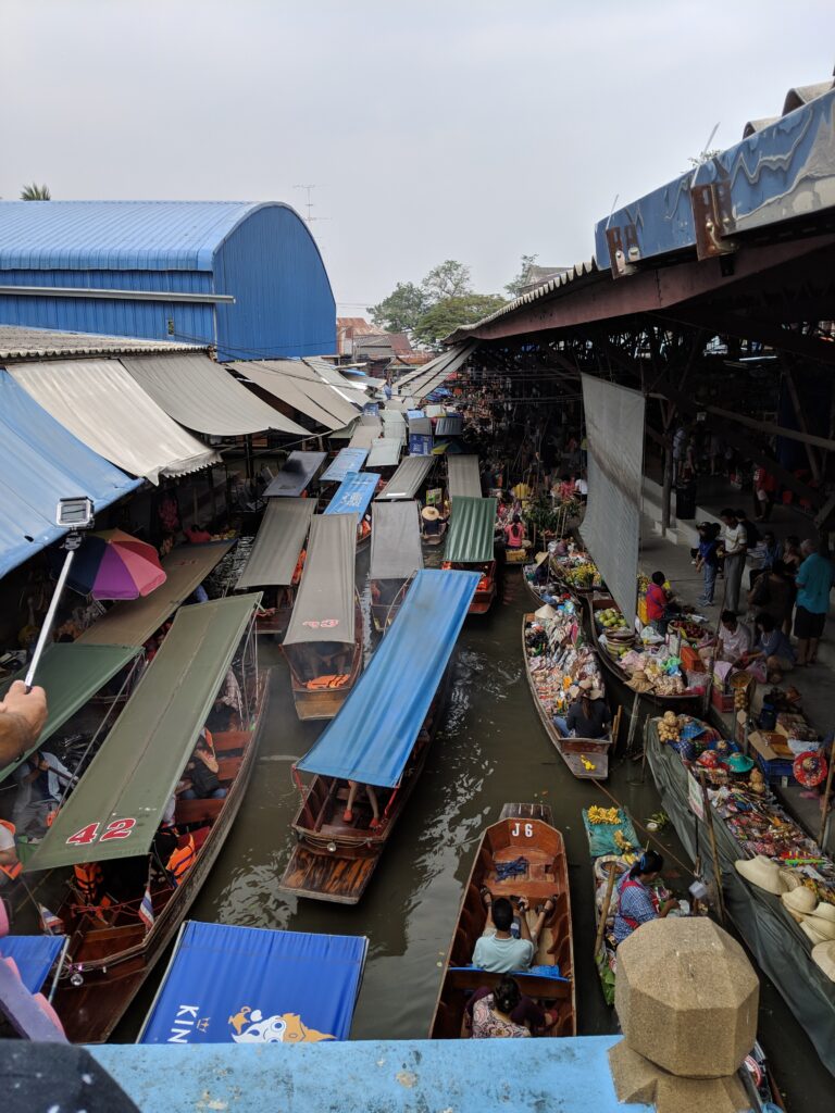 how to plan a trip to the floating markets in thailand