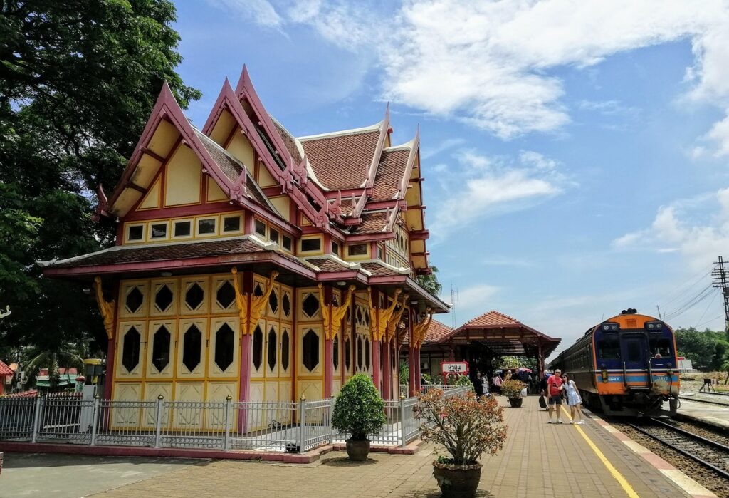 what are the top tourist attractions in Hua Hin