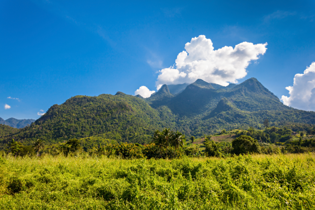 where to go hiking in thailand